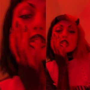 Meet your Posher, Rena